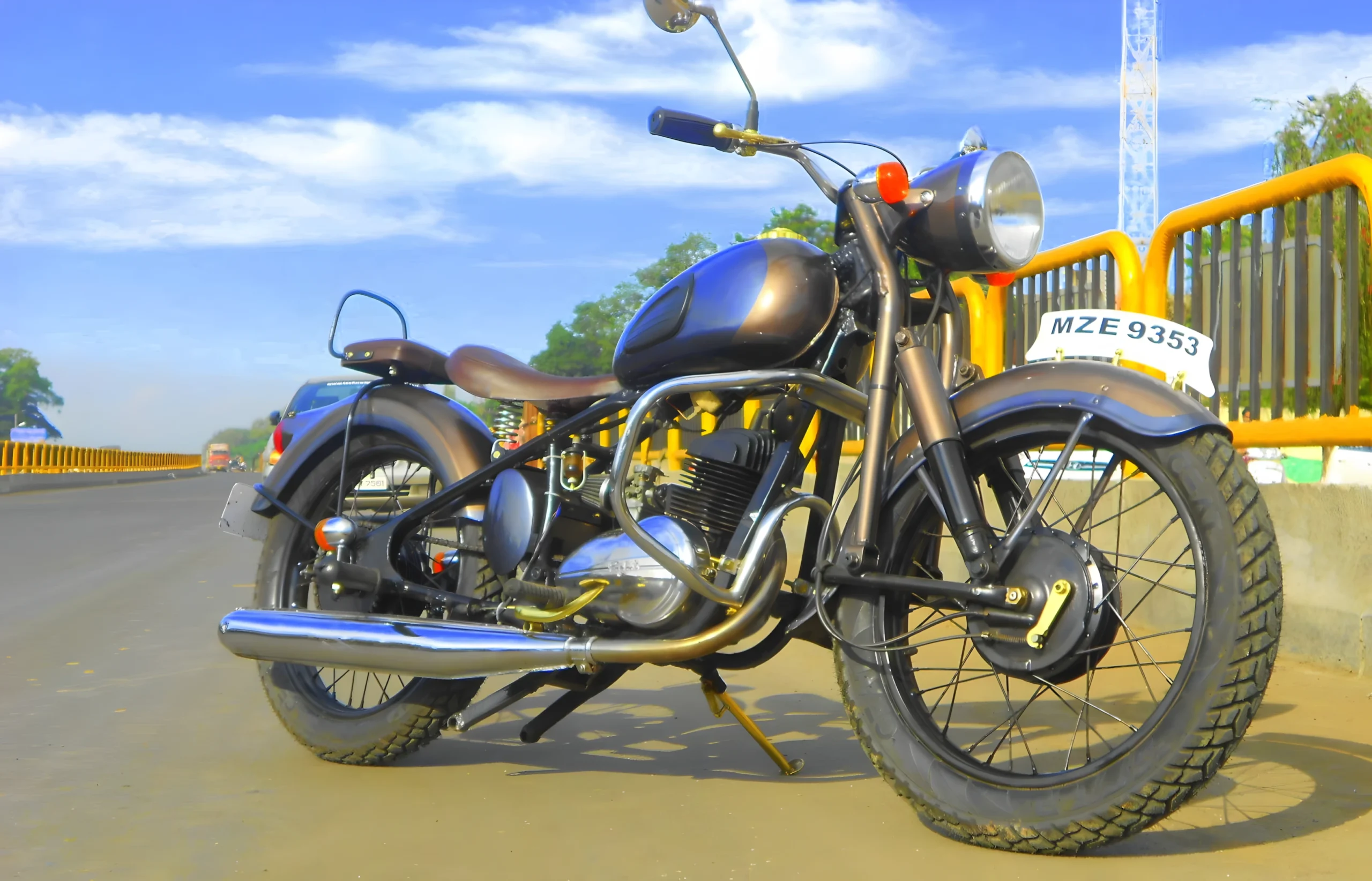 New Rajdoot 350